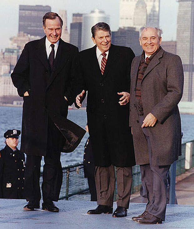 Политика Горбачёва привела СССР к катастрофе. Секретный доклад ЦРУ США