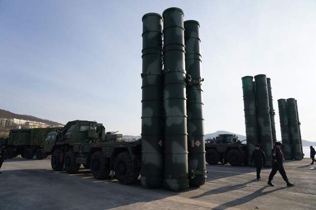 Минобороны Индии: армия усилит ПВО новыми закупками систем С-400 у России