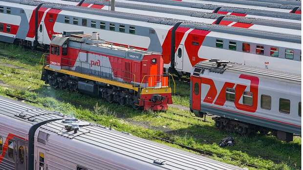 На пути в Крым задерживаются пять поездов дальнего следования