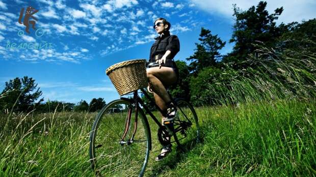 Городские велосипеды велосипед, девушка на велосипеде, девушки