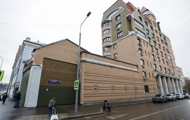 Суд выселил Долину из квартиры