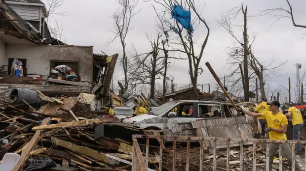 Число погибших в результате торнадо в штате Кентукки возросло до 77