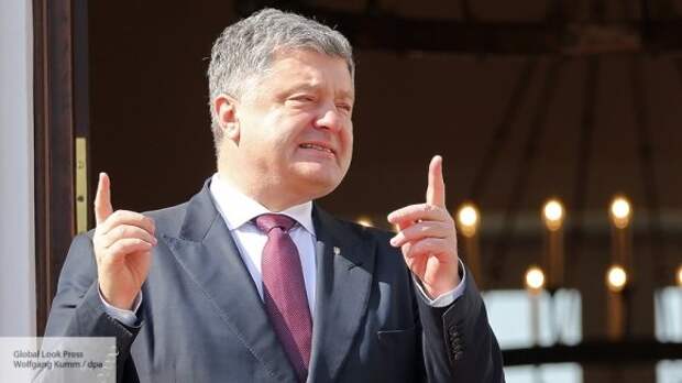 Бред, от которого скверно: эксперт из Киева поднял на смех речи Порошенко Бред, от которого скверно: эксперт из Киева поднял на смех речи Порошенко