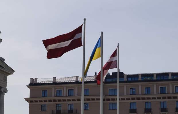 Премьер Силиня: Латвия готовит для Украины первую партию из миллиона дронов