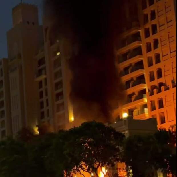 В Дубае рвутся снаряды: ракеты падают прямо около дорогих отелей