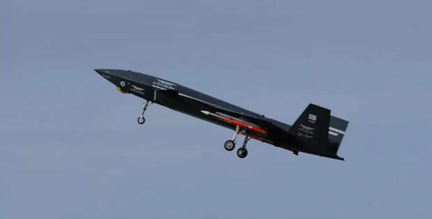 Турецкий беспилотник Bayraktar KIZILELMA успешно «сбил» F-16 в имитационной