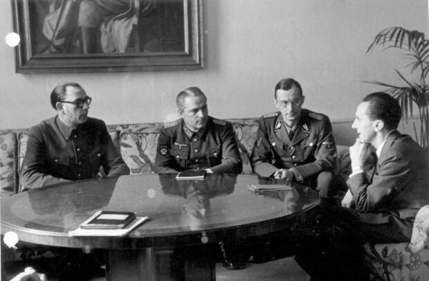 О несостоятельности попыток реабилитации изменников Родины