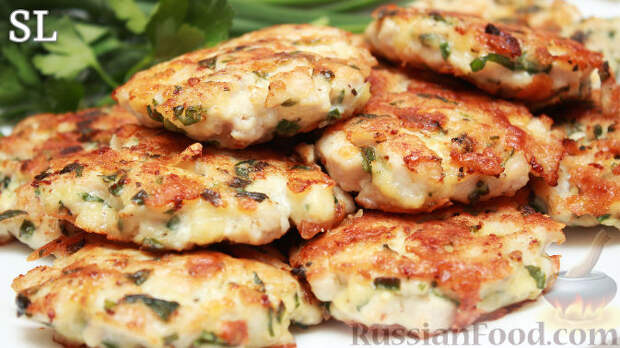 Фото к рецепту: Рубленые куриные котлеты с сыром