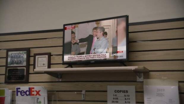 В фильме «Борат 2» главный герой решает подарить американцам свою 15-летнюю дочь, чтобы Трамп взял президента Казахстана в «клуб кру...