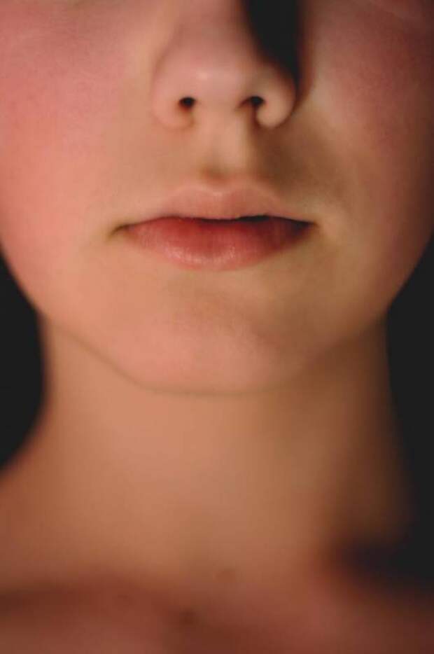 Болит подбородок: возможные причины, диагностика