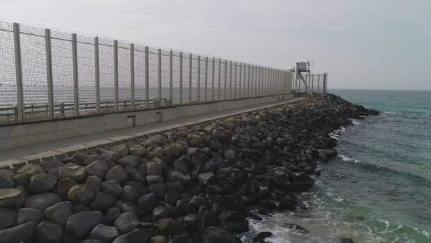 Израиль завершил строительство пограничного барьера вдоль сектора Газа