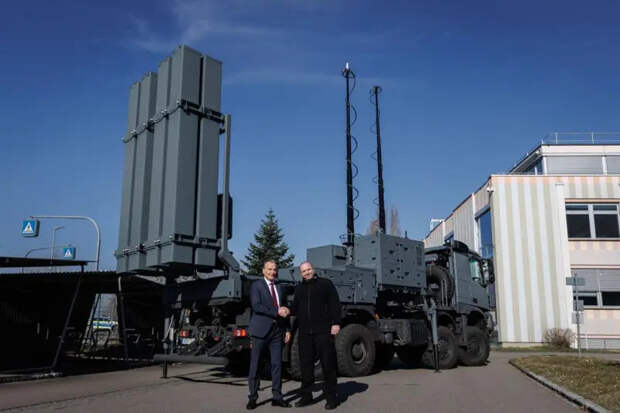 IRIS-T вместо Patriot: Украина подписала меморандум о взаимопонимании с немецким производителем систем ПВО