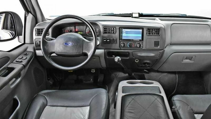 Пикап Ford F-250 Super Duty в виде странного седана из Бразилии