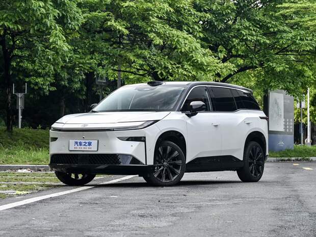 Toyota запустила продажи обновлённого кроссовера bZ3X 2026 всего от 95 тысяч юаней