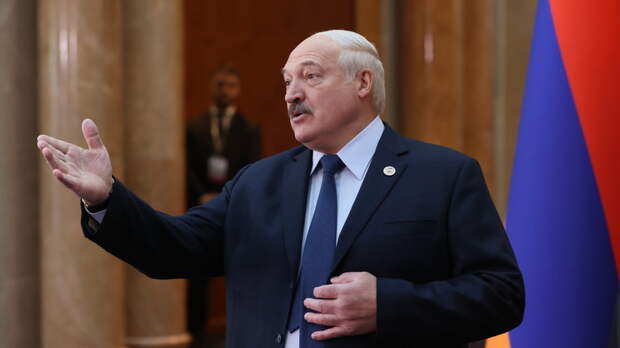 Лукашенко: я бы приехал в Москву, даже если бы Путин был не рад