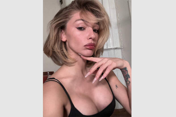 Откровенное фото Ивлеевой после смены имиджа описали в сети фразой «Опасность вернулась»