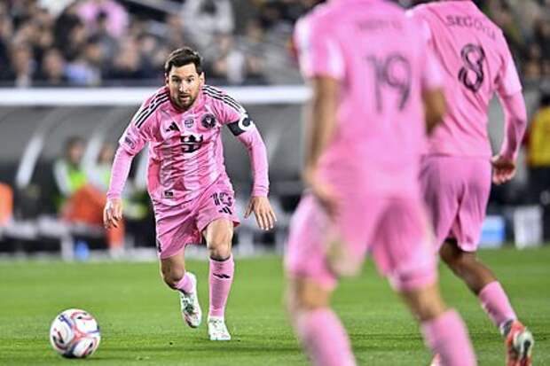 Bloomberg: Месси зарабатывает до $80 млн в год в «Интер Майами»