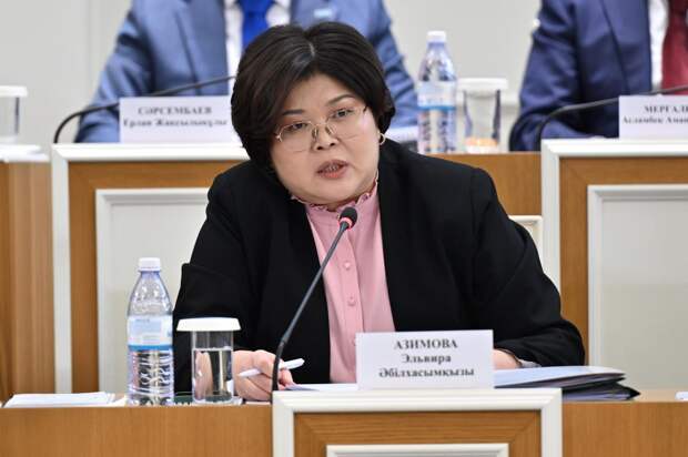 Поправки в Конституцию начали обсуждать в Казахстане