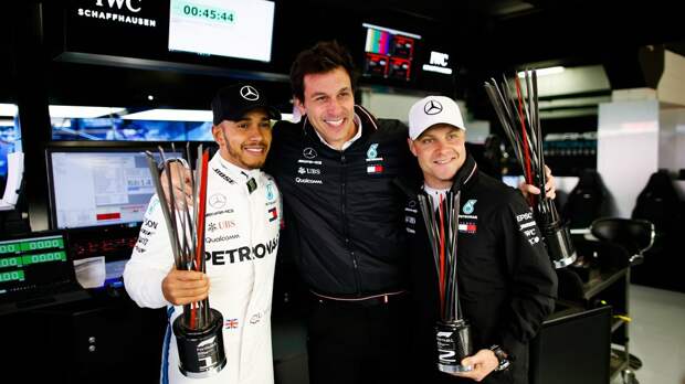 Формула-1: Шанс Вольффа на неожиданный ход и возрождение Mercedes