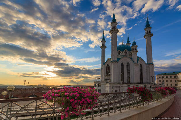 Казанский Кремль и мечеть Кул Шариф Казанский Кремль и мечеть Кул Шариф