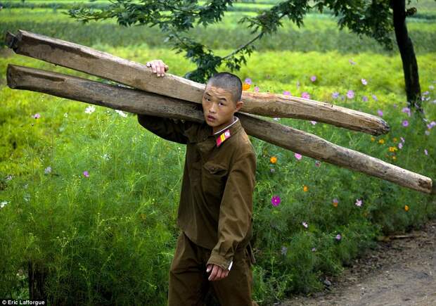 insideNorthKorea01 Запрещенные фотографии — Северная Корея, снятая скрытой камерой