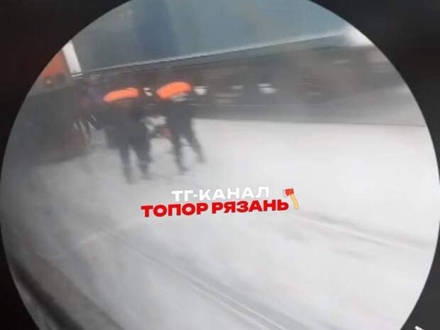 Поезд сбил человека у путепровода в Рязани