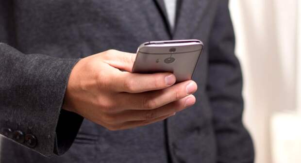 Your Phone Will Soon Be Able To Recognize You Just By The Way You Hold It