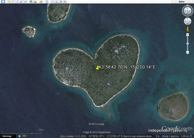 остров в форме сердца
