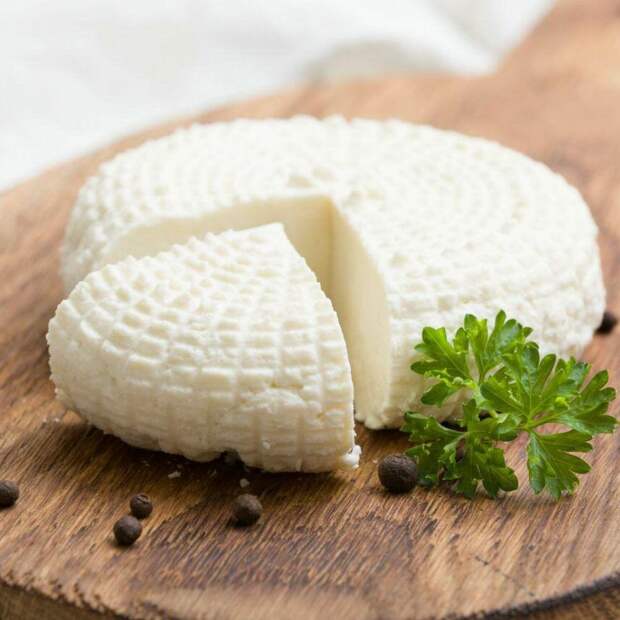Домашний адыгейский сыр (Homemade Adyghe cheese)