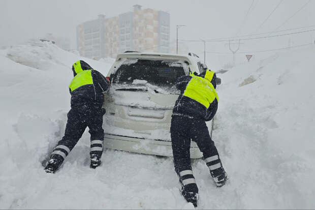 На Камчатке мужчина написал заявление об угоне, потеряв машину в сугробе
