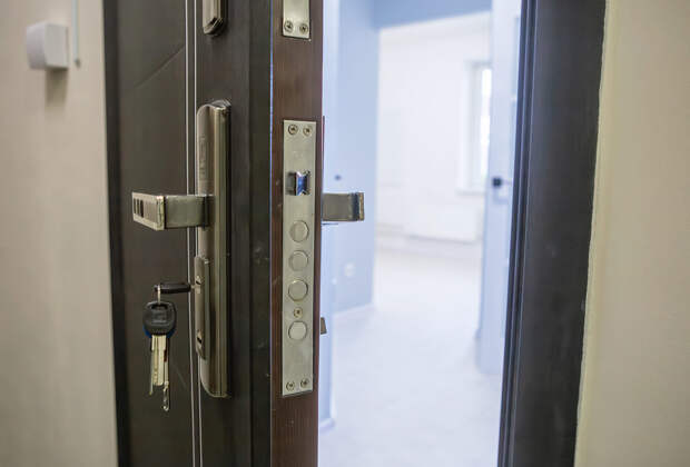 Россиян предупредили о риске отдать часть денег за подаренную квартиру