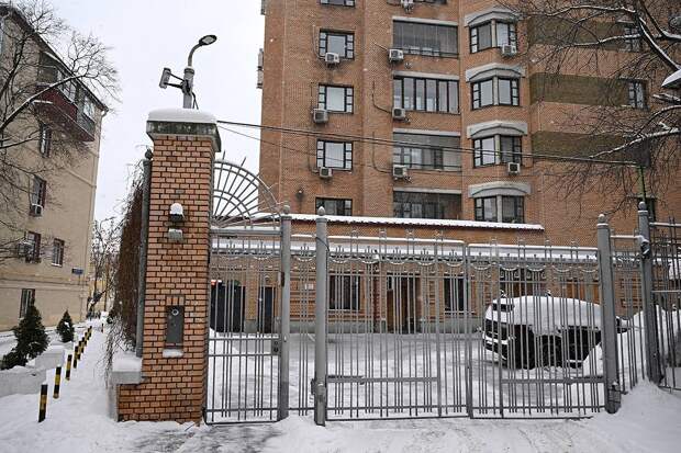 Лурье сменила замки в бывшей квартире Долиной в Москве