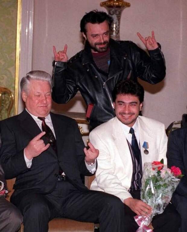 Президент России Борис Ельцин встречается с участниками группы «АлисА», 1993 год, Москва история, картинки, фото