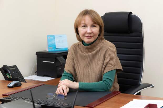 Гендиректор «Крыммедстраха» Елена Сидорова о том, почему частные клиники не спешат включаться в программу ОМС, а пациенты звонят страховщикам ночью