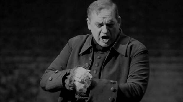 Умер заслуженный артист России Роман Улыбин