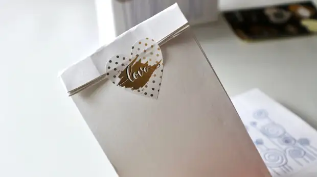 Больше не трачу деньги на подарочные пакеты. Делаю их сама бесплатно ничем не хуже покупных