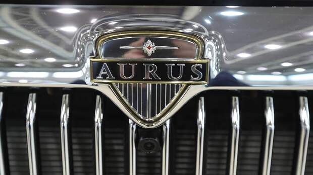 Минпромторг анонсировал серийное производство обновленного Aurus в 2025 году