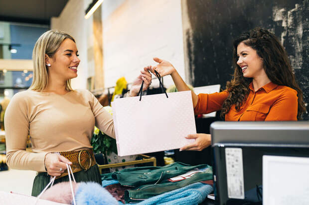 Психолог Денисов-Мельников: с шопоголизмом часто сталкиваются эмоциональные люди