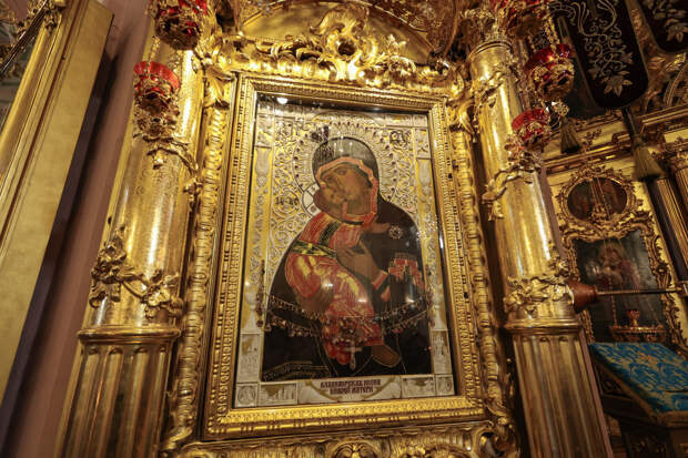 Петербуржцам напомнили о значении Владимирской иконы Божией Матери