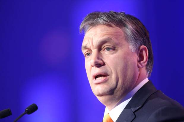 Орбан заявил о намерении Запада нанести РФ военное поражение ради ее богатств