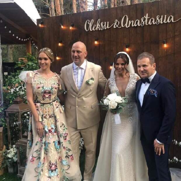 Плохая примета: на свадьбе Потапа и Насти Каменских случился неприятный инцидент - выпала бутоньерка