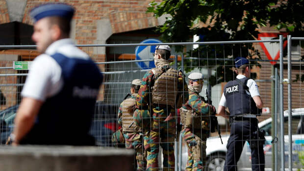 Женщина с ножом напала на прохожих в Брюсселе, есть раненые