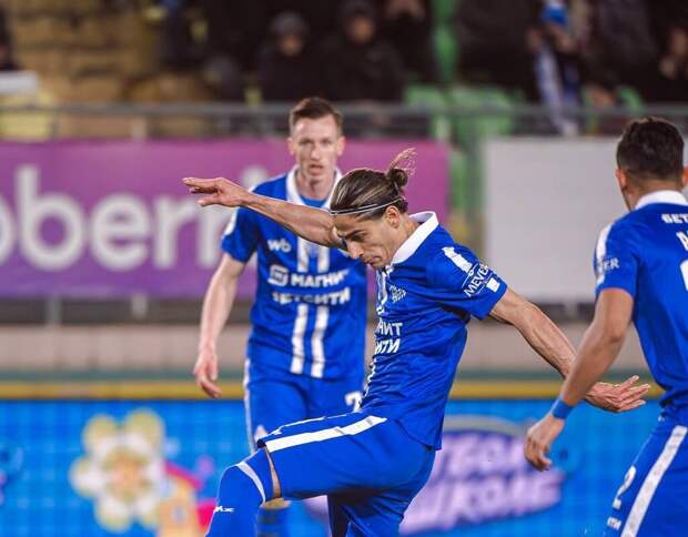 Махачкалинское "Динамо сыграло вничью со счетом 2:2 с "Балтикой" в матче РПЛ