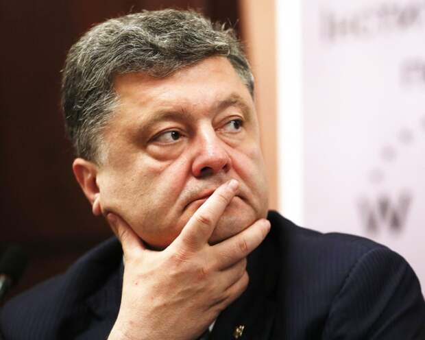 Эксперт оценил реалистичность мечты Порошенко о депутатском кресле в ЕС
