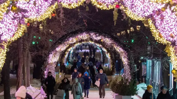 Минтруд рассмотрит возможность введения выходного дня 31 декабря