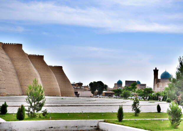 Крепость Арк и панорама исторического центра Бухары