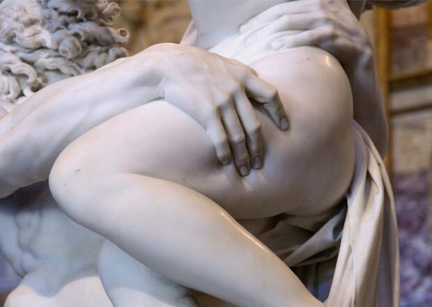 Скульптура_Джан-Лоренцо-Бернини_Похищение-Прозерпины-1621-22_04.jpg