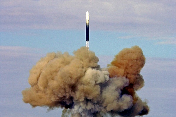 Осуществлен успешный запуск баллистической ракеты РС-18 с космодрома "Байконур"