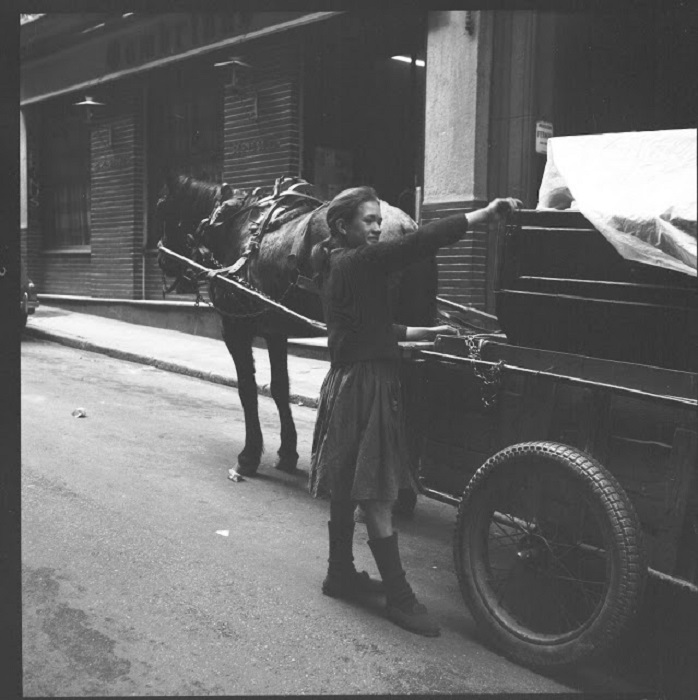 15 колоритных фотографий о жизни цыган в 1960-х годах