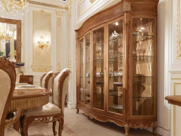 Шкафы-витрины со стеклом для гостиной: модели, материалы, стили (98 фото)